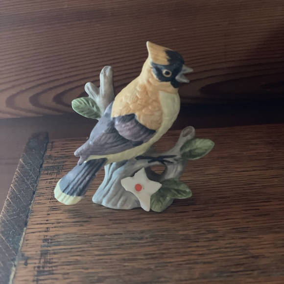 Lefton Exclusive Goldfinch Hand painted marked - Picture 2 of 5